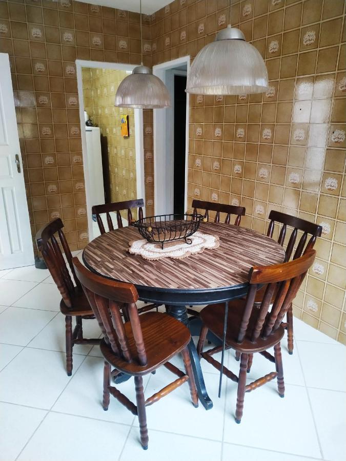 Apartamento Espacoso Localizado No Centro De Angra Dos Reis Luaran gambar